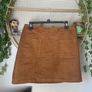 Old Navy Adorable brown skirt with two front pockets and zip up back. Si…
